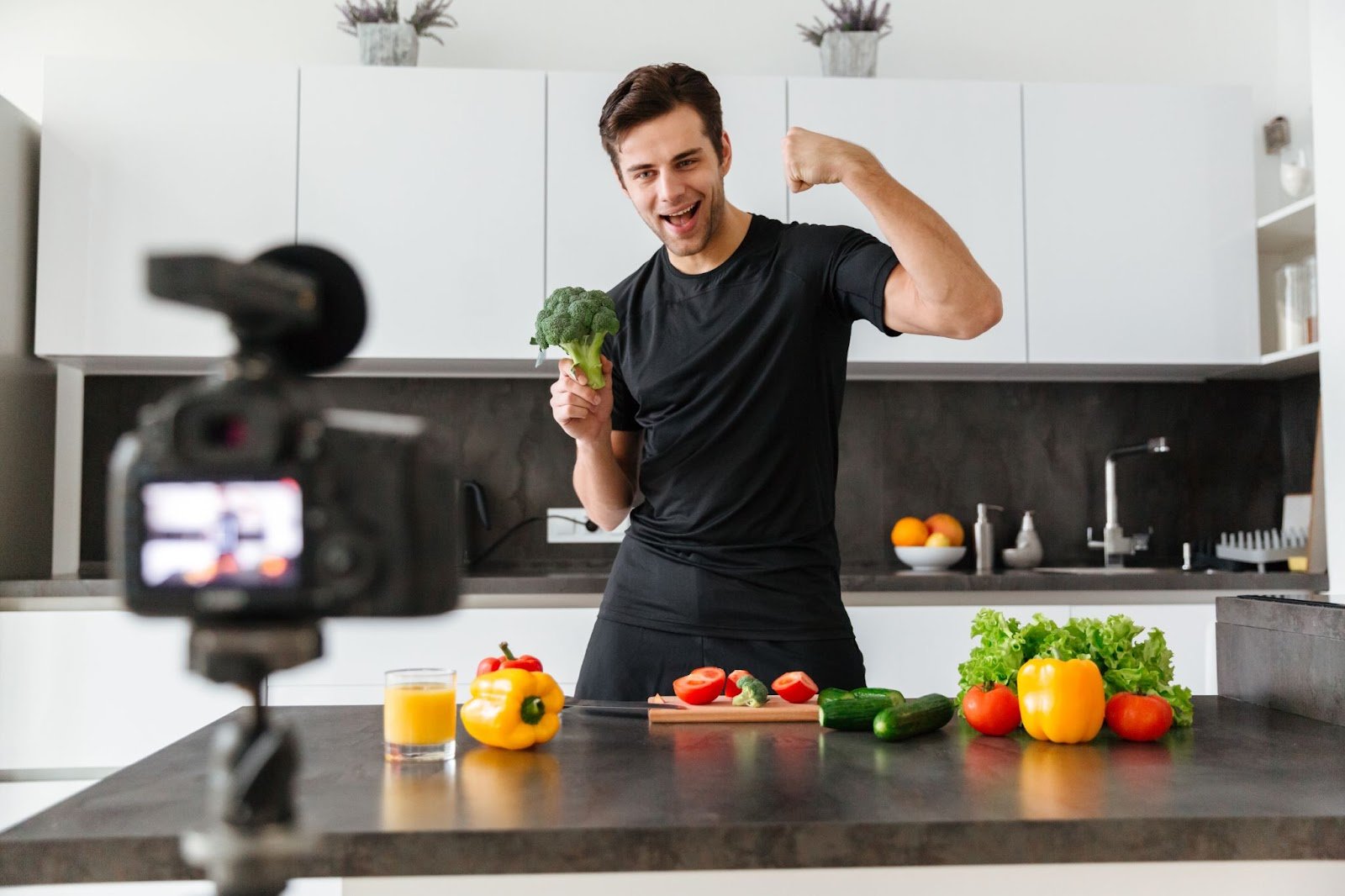 Eat, Train, Grow: Smart Ways to Build Muscle Faster